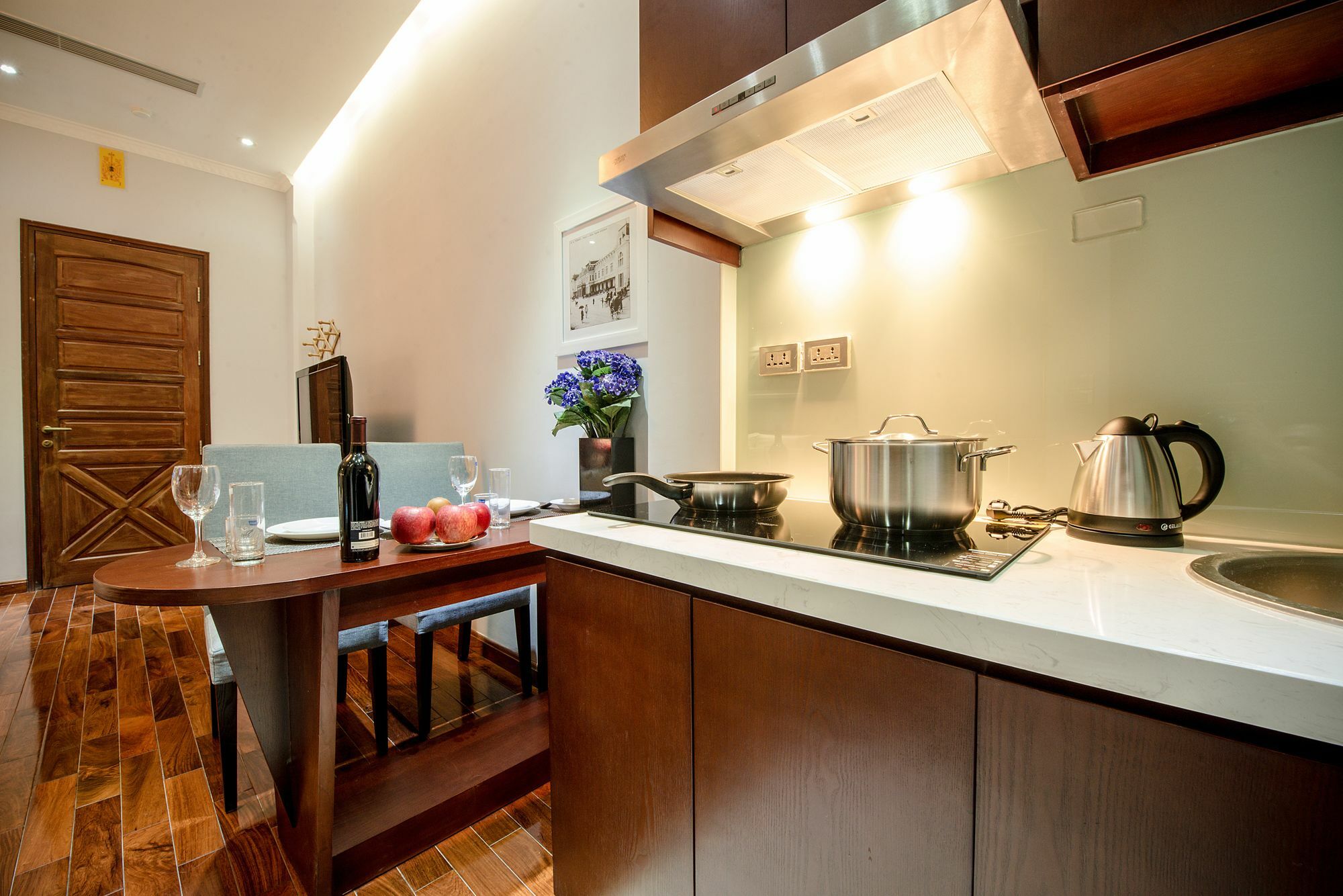 New Gate Apartment Hanoi Eksteriør bilde