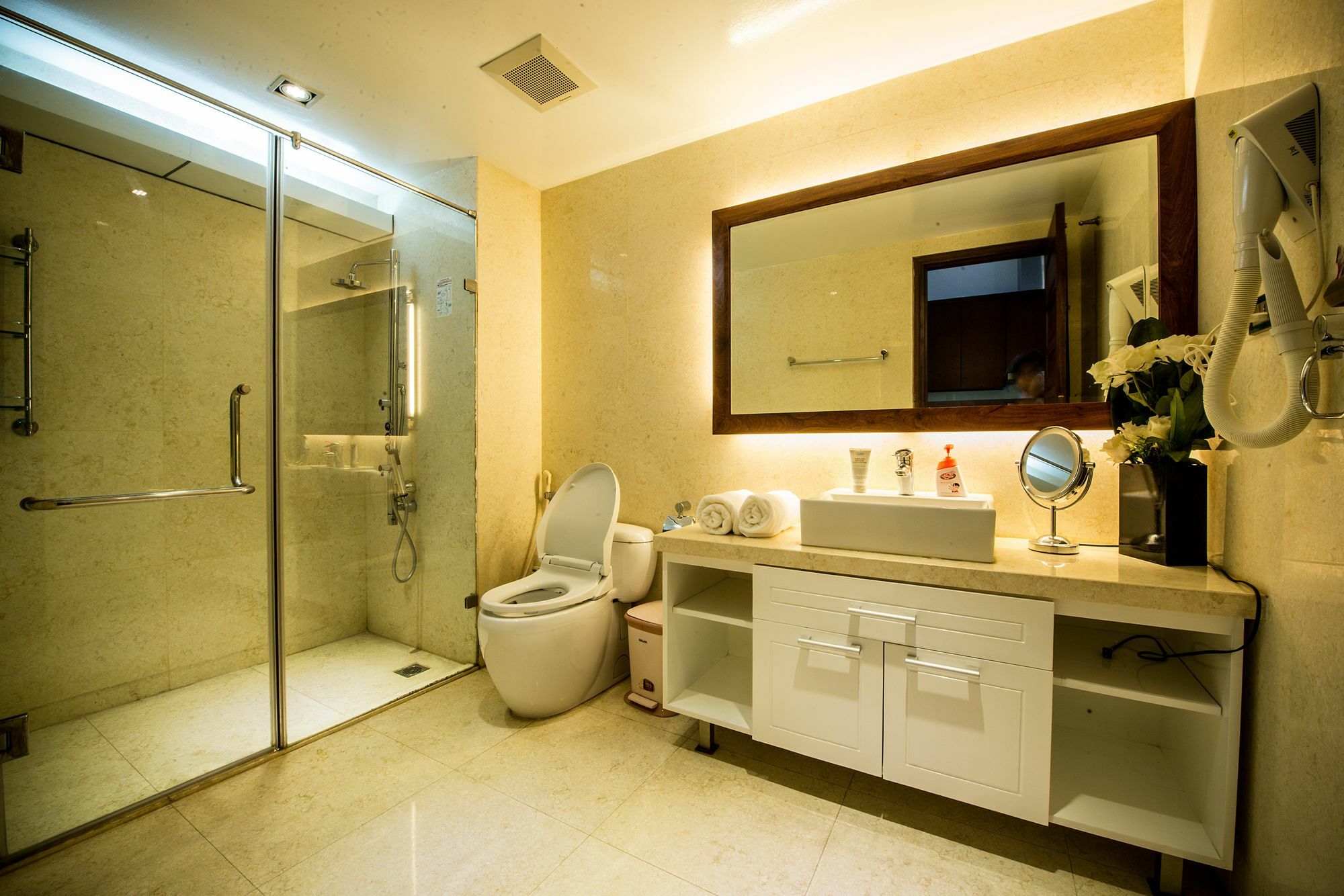 New Gate Apartment Hanoi Eksteriør bilde